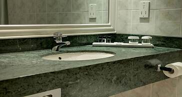 Best Western Plus Birmingham NEC Meriden Manor Hotel