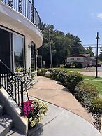 Amber's Inn & Suites