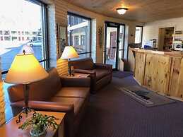 Amber's Inn & Suites