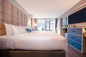 Hotel Blu Vancouver