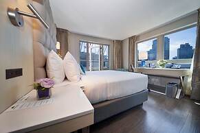 Hotel Blu Vancouver