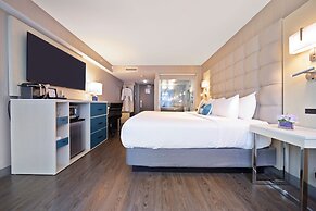 Hotel Blu Vancouver