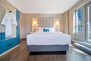 Hotel Blu Vancouver