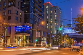 Hotel Blu Vancouver