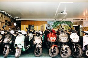 Waikiki Beachside Hostel