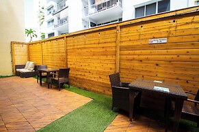 Waikiki Beachside Hostel