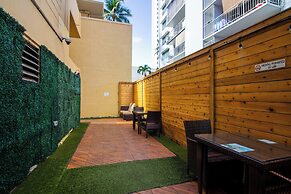 Waikiki Beachside Hostel