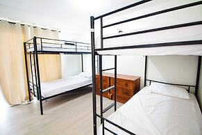 Waikiki Beachside Hostel