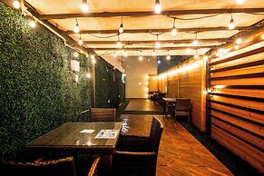 Waikiki Beachside Hostel