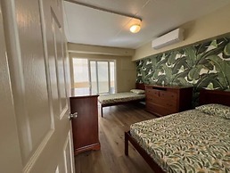 Waikiki Beachside Hostel