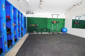 Waikiki Beachside Hostel