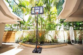 Waikiki Beachside Hostel