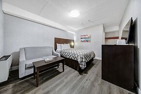 Deluxe Inn