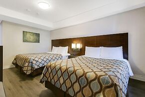 Deluxe Inn