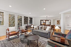 Ice House Suites and Condominiums
