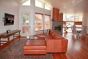 Ice House Suites and Condominiums