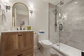 Ice House Suites and Condominiums