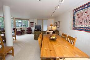 Ice House Suites and Condominiums