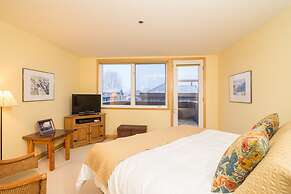 Ice House Suites and Condominiums