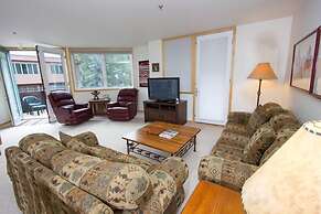 Ice House Suites and Condominiums