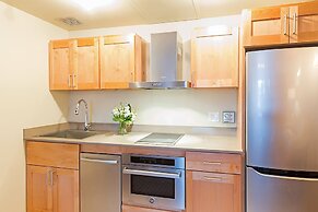 Ice House Suites and Condominiums