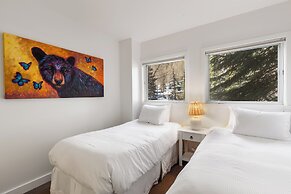 Ice House Suites and Condominiums
