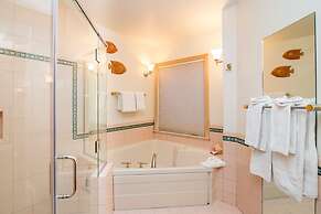 Ice House Suites and Condominiums