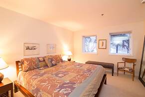Ice House Suites and Condominiums