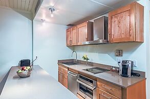 Ice House Suites and Condominiums