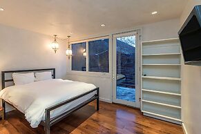 Ice House Suites and Condominiums