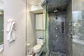 Ice House Suites and Condominiums