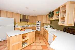 Ice House Suites and Condominiums