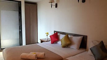 D'Feringghi Haus Hotel & Restaurant