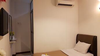 D'Feringghi Haus Hotel & Restaurant