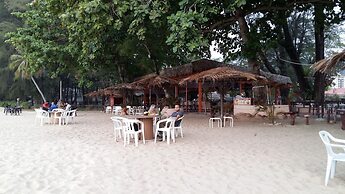 D'Feringghi Haus Hotel & Restaurant