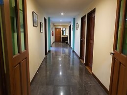 D'Feringghi Haus Hotel & Restaurant