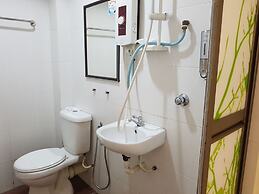 D'Feringghi Haus Hotel & Restaurant