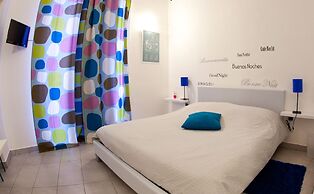 BeHouse Naples Room and Breakfast