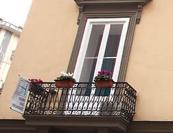 BeHouse Naples Room and Breakfast