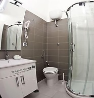 BeHouse Naples Room and Breakfast