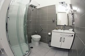 BeHouse Naples Room and Breakfast