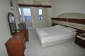 Ado Beach Hotel