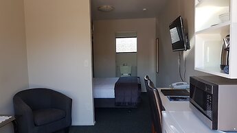 88 Wallace Court Motel