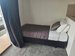 88 Wallace Court Motel