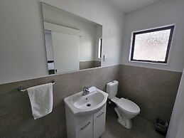 88 Wallace Court Motel