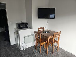 88 Wallace Court Motel