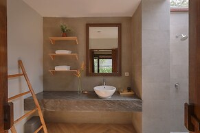 Royal Regantris Villa Karang