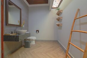 Royal Regantris Villa Karang