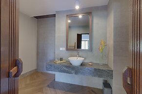 Royal Regantris Villa Karang