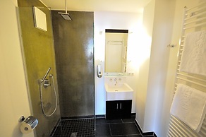 Five Elements Hostel